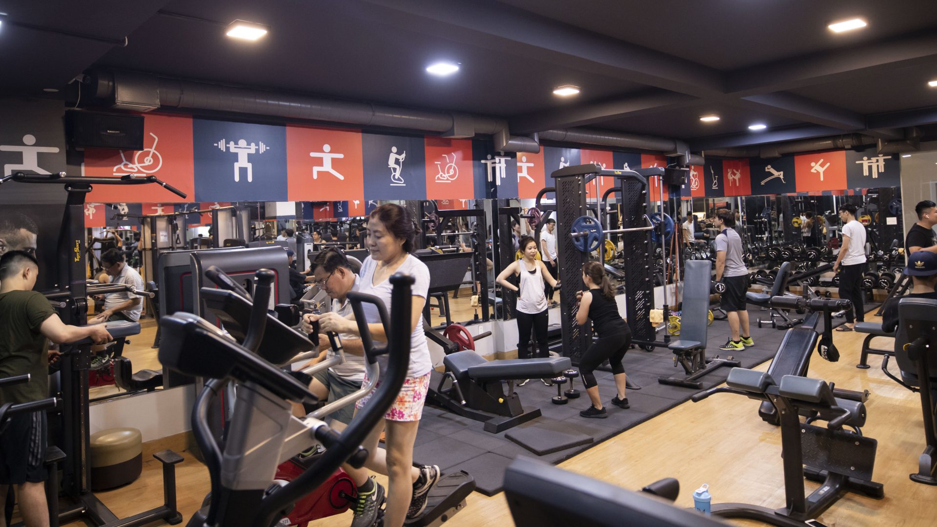 Trung tâm Gymaster Fitness Yoga (59)