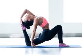 yoga căng mông