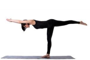 yoga căng mông