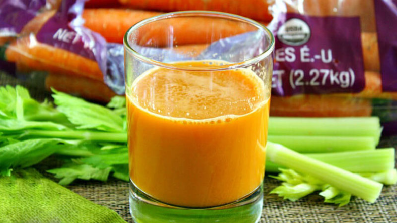 sinh tố cần tây giảm cân kết hợp với cà rốt